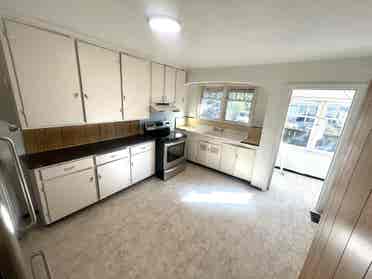 6-BEDROOM RENTAL – $/Room