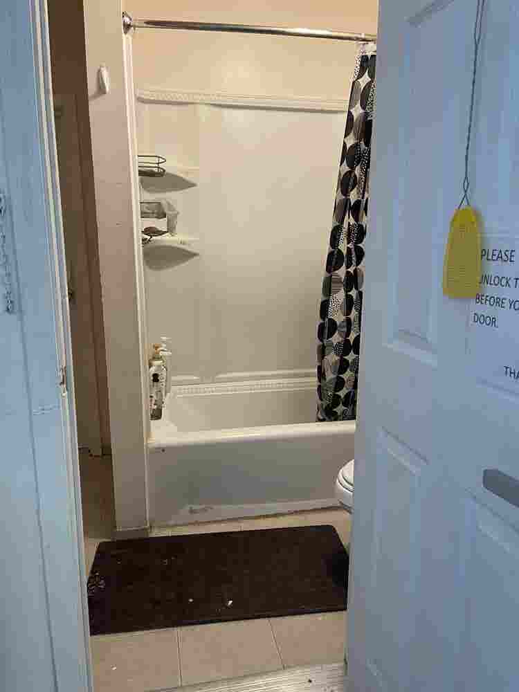 Studio like w/ private ent room