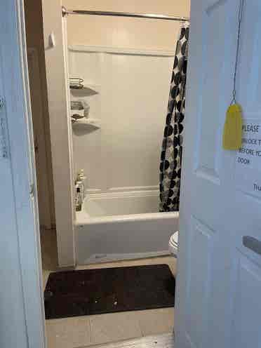 Studio like w/ private ent room