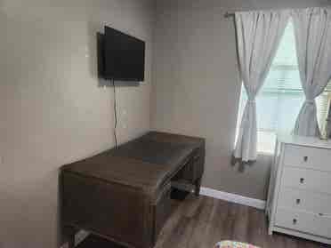 Looking for female roommate