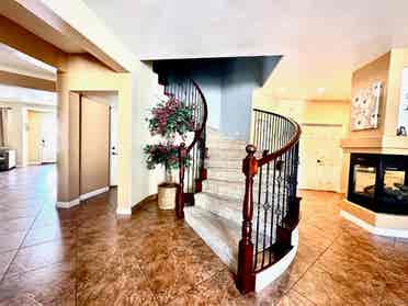 Roommate in Beautiful large home