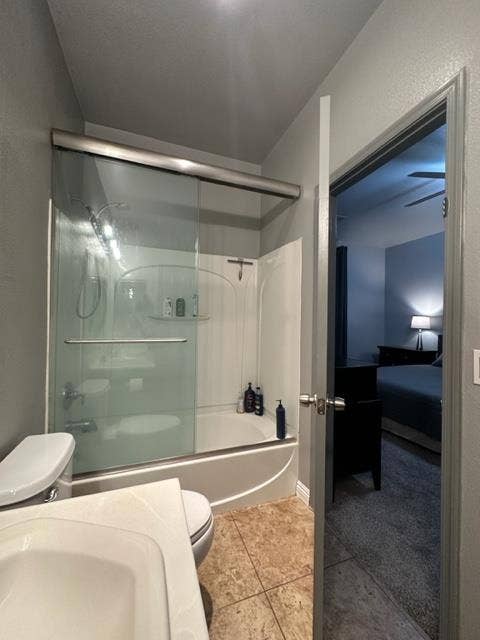 Roommate in Beautiful large home