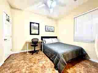 Roommate in Beautiful large home