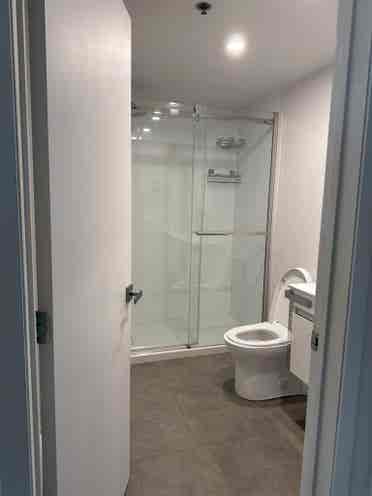 looking for roommate