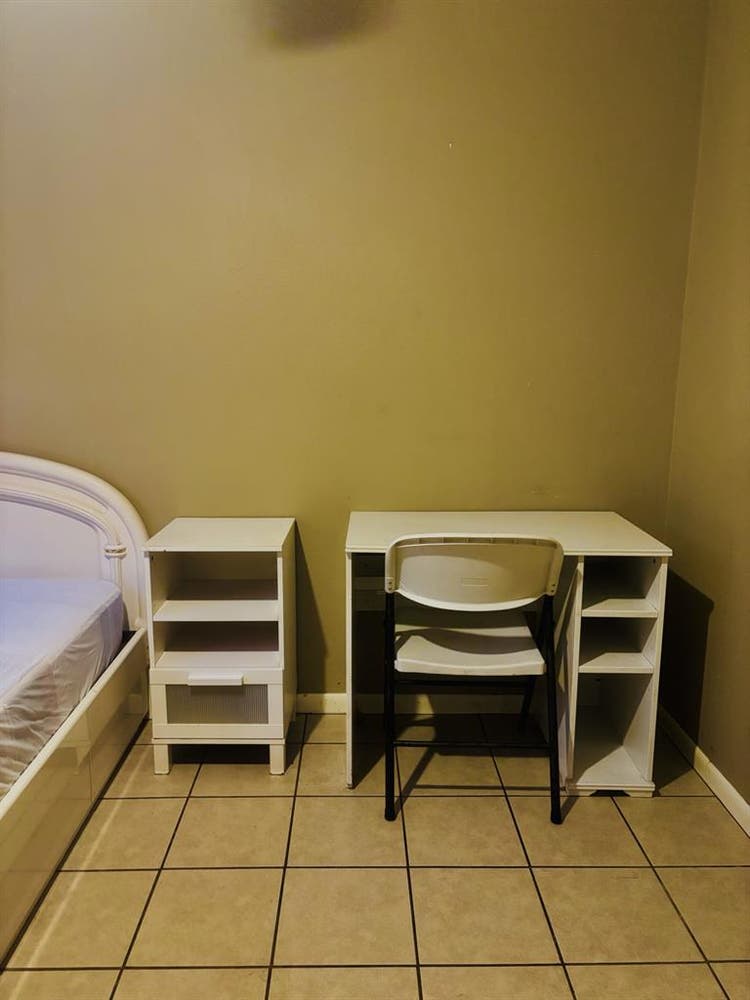 Single bedroom for rent