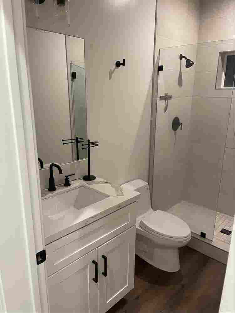 College Area 
ba Roomate Wanted