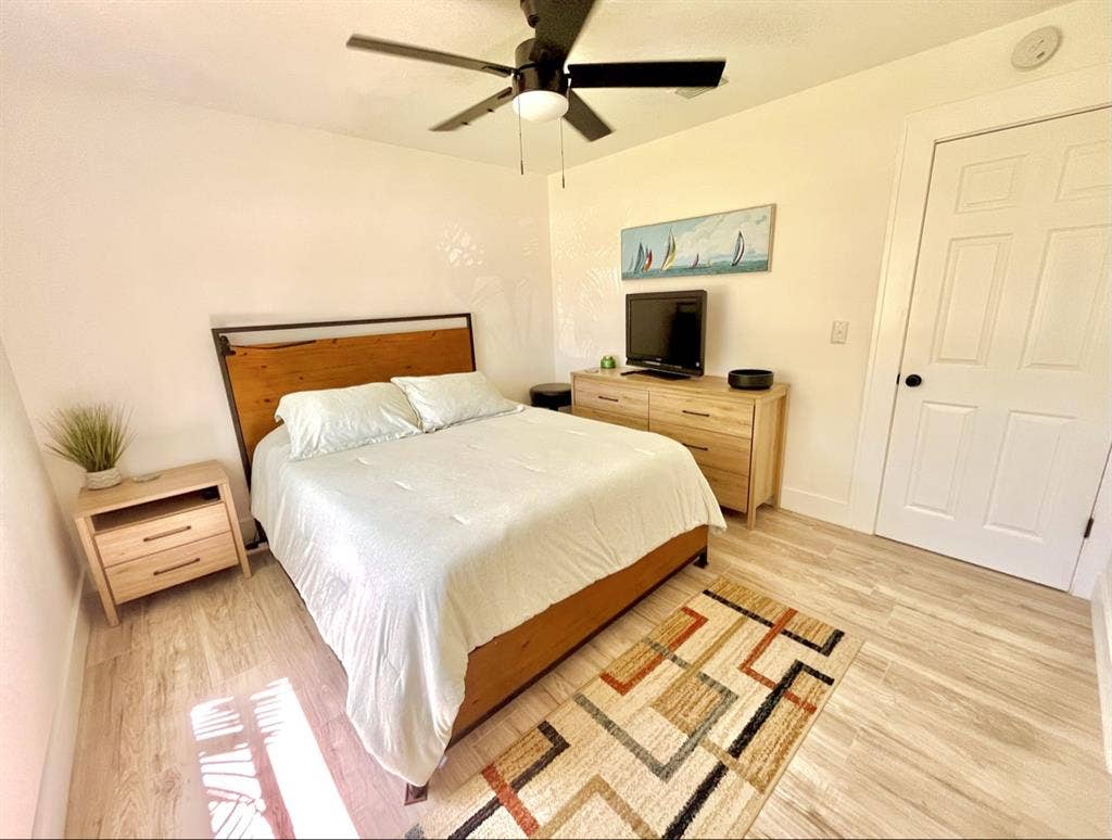 Furnished Room in PBG