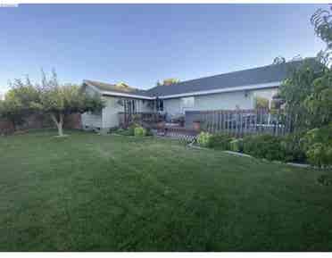 Kennewick private room shared bath