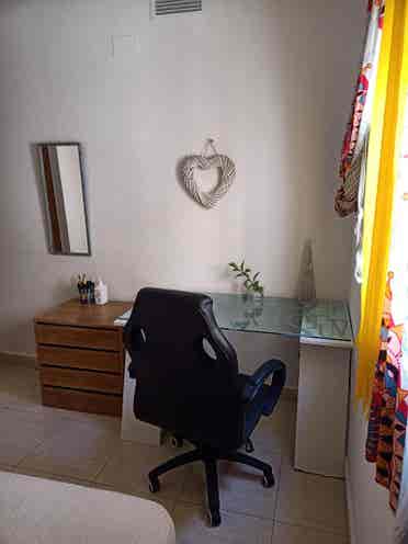 HABITACION SOLO CHICA