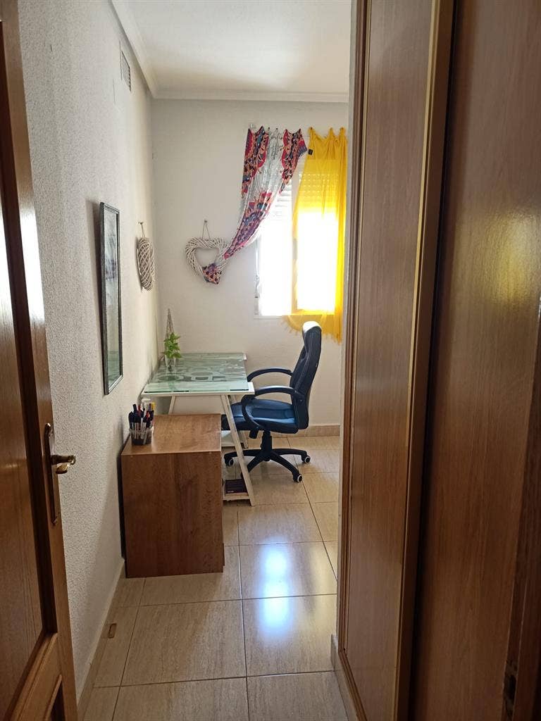 HABITACION SOLO CHICA
