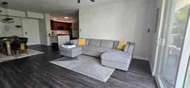 Looking for a Male Roommate