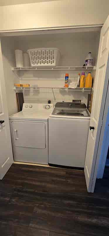 Looking for a Male Roommate