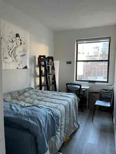 ✨Sunny Room in Midtown South✨