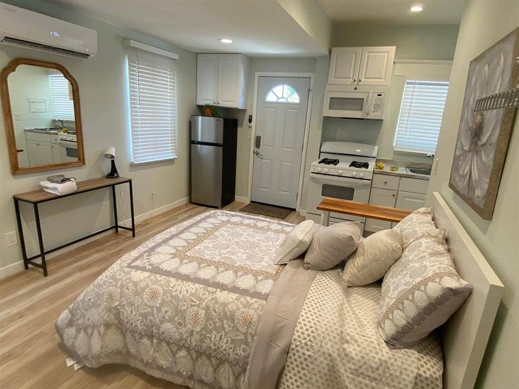 Room and 2 studios available 