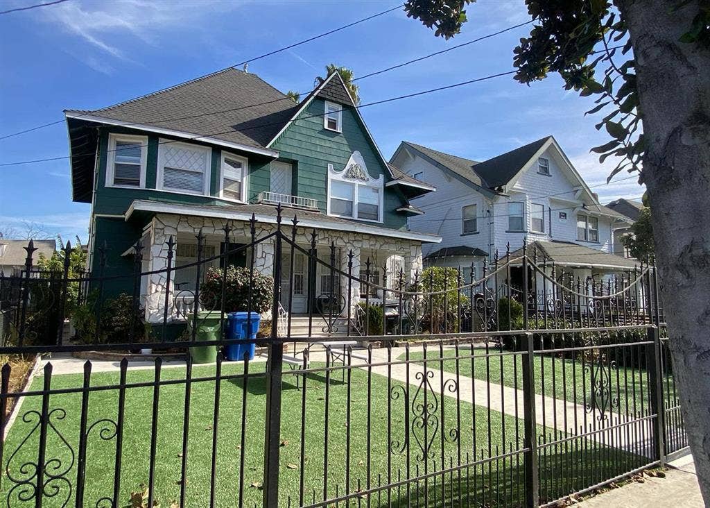 Room and 2 studios available 