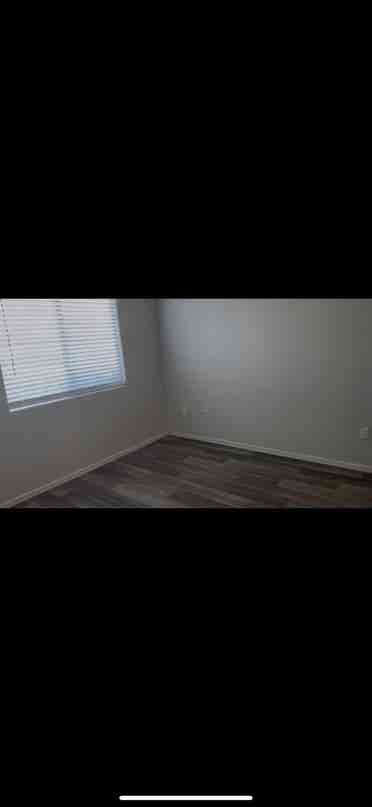 Room for rent in b Apartment