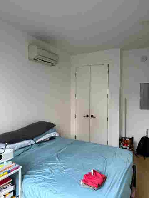 1 Room Available in