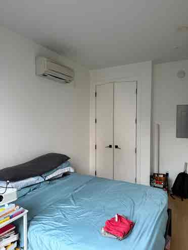 1 Room Available in