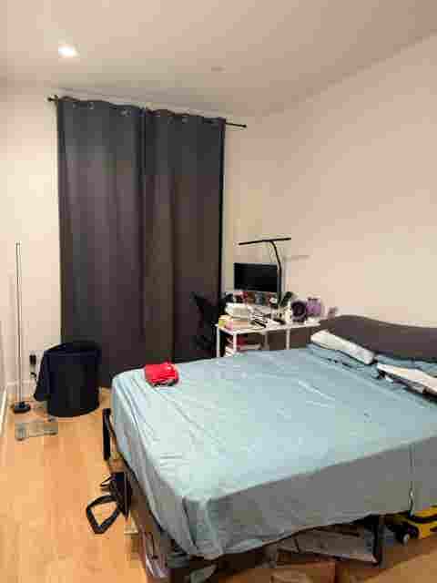 1 Room Available in
