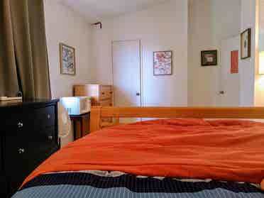 Gorgeous large master room ownbath