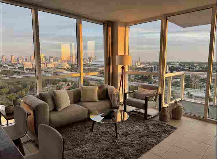 Boutique furnished room & bathroom