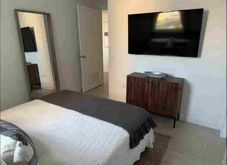 Boutique furnished room & bathroom