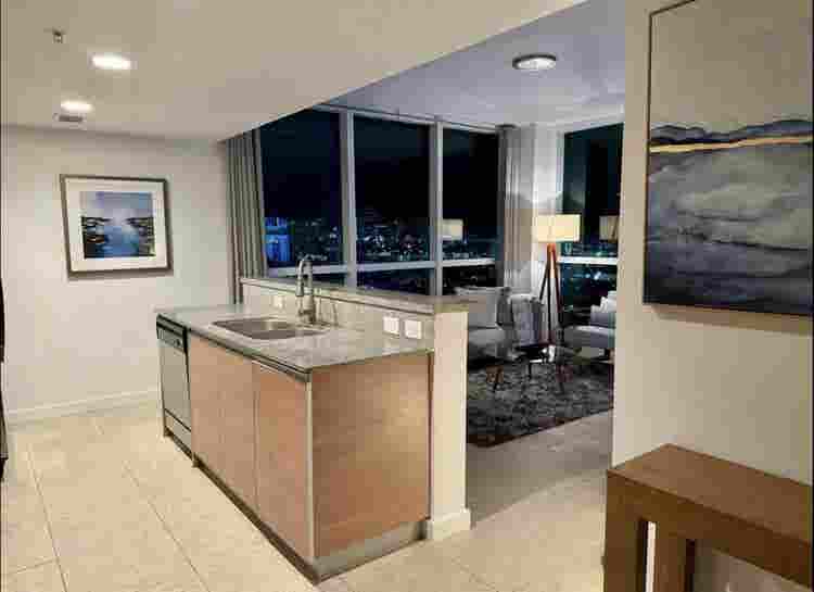 Boutique furnished room & bathroom
