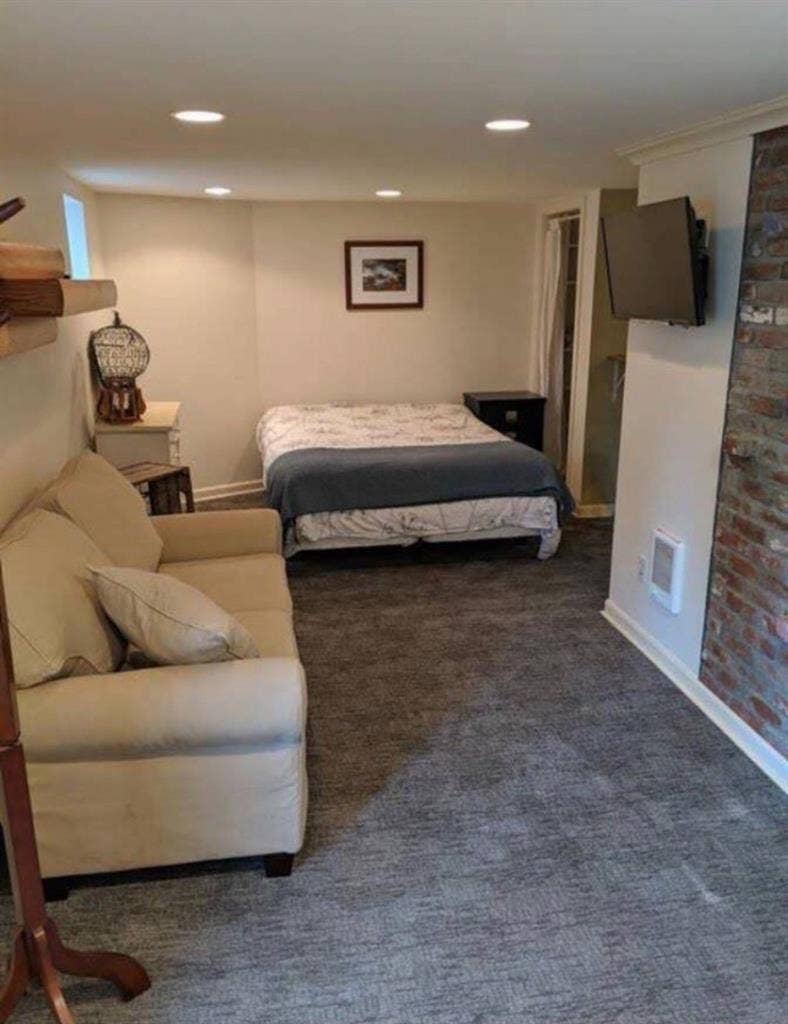 Renting out this spacious studio