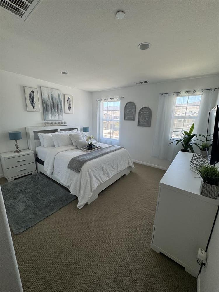 Full Bedroom/bathroom NO SCAMMERS