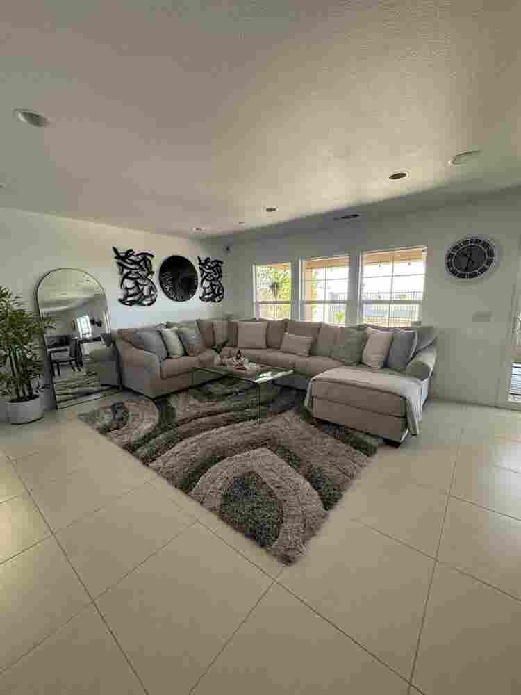 Full Bedroom/bathroom NO SCAMMERS