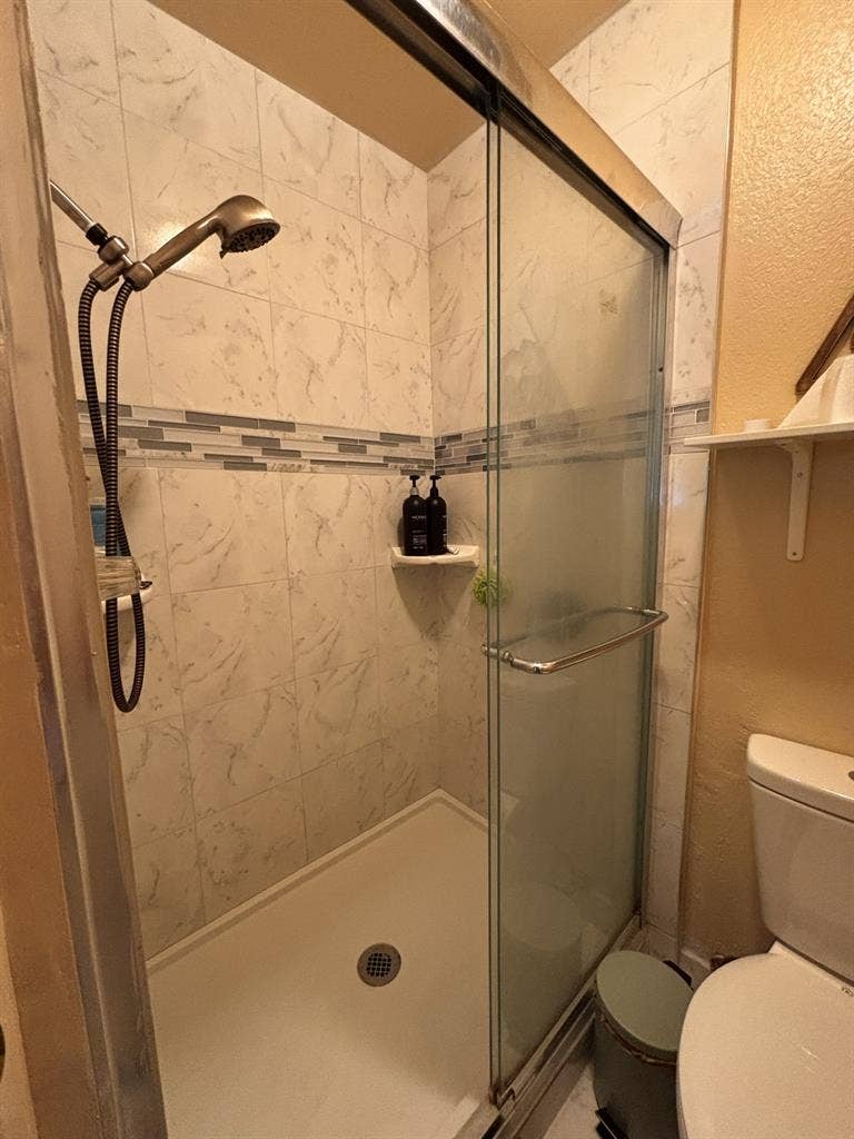 Private Room/Private Bathroomm