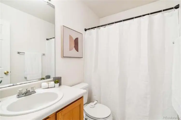 Renting out room in Highlands!