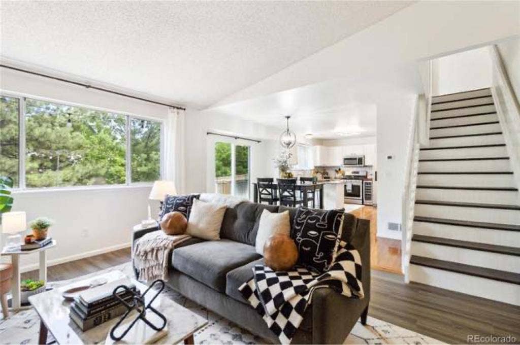 Renting out room in Highlands!