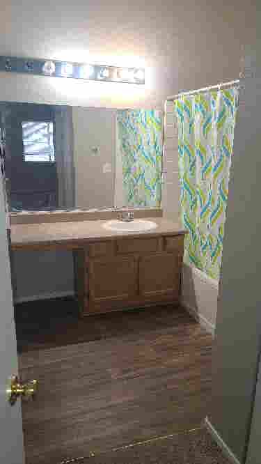 Apartment to share master available