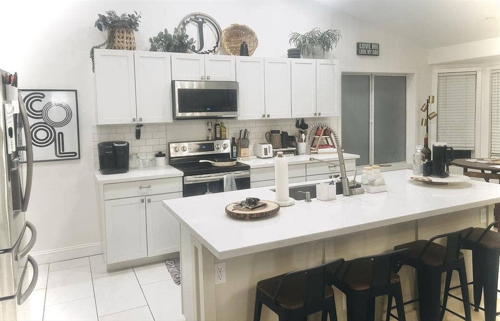 Looking for a roommate