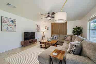 Beautiful FURNISHED BEDROOM