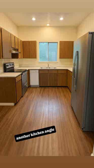 Awesome Clean Roomies