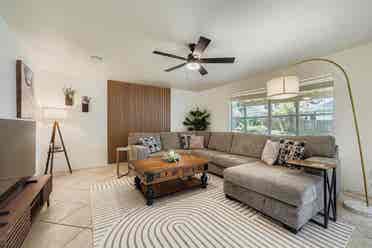 Beautiful Spacious FURNISHED BR