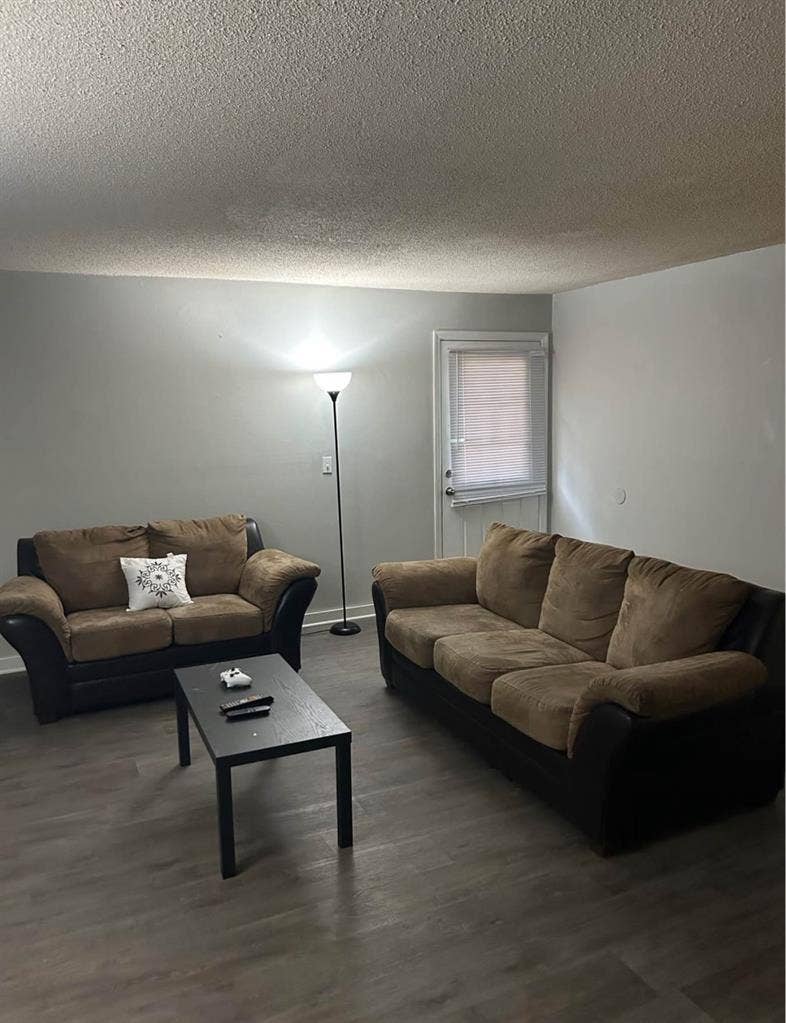 Master Bedroom and Free Utilities