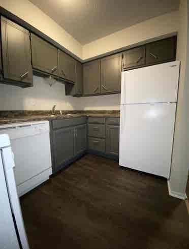 Master Bedroom and Free Utilities