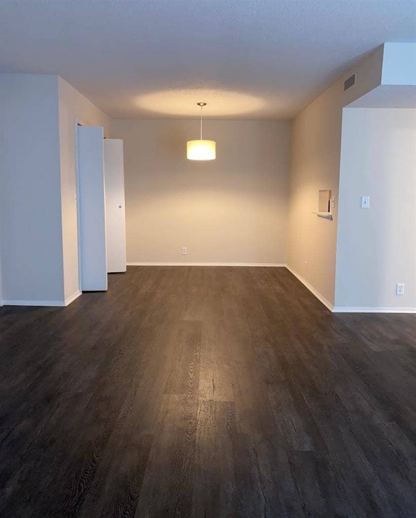 Master Bedroom and Free Utilities