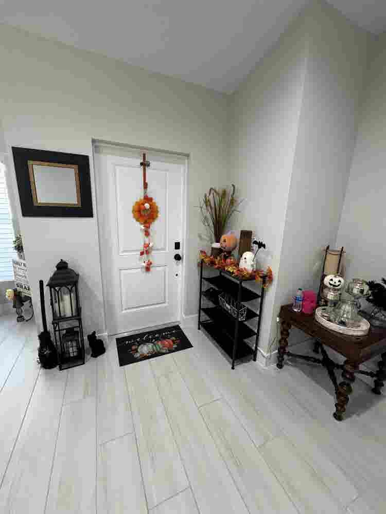 Furnished room 
all included