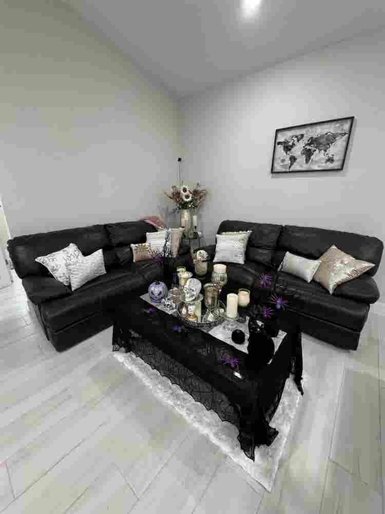 Furnished room 
all included