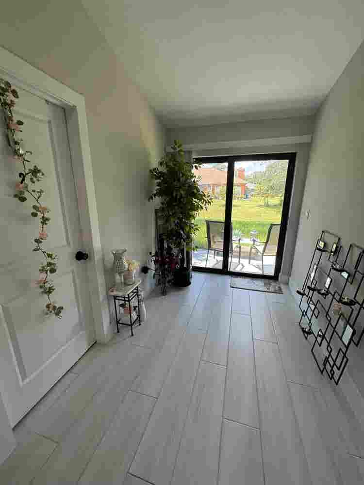 Furnished room 
all included