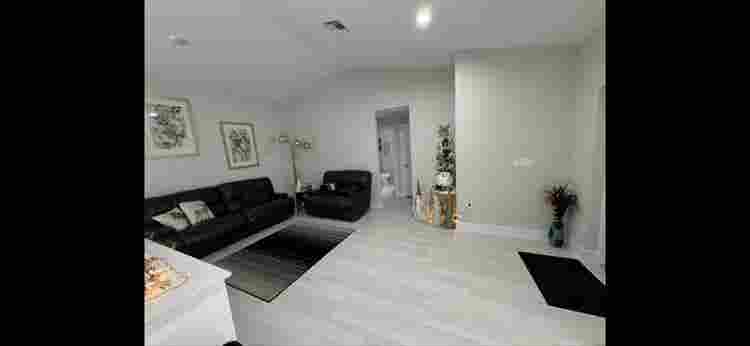 Furnished room 
all included