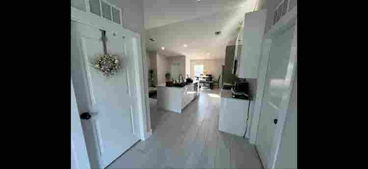 Furnished room 
all included