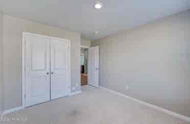 1 bedroom and 1 bathroom for rent