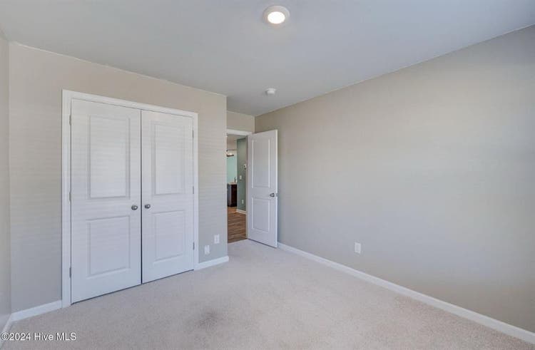 1 bedroom and 1 bathroom for rent