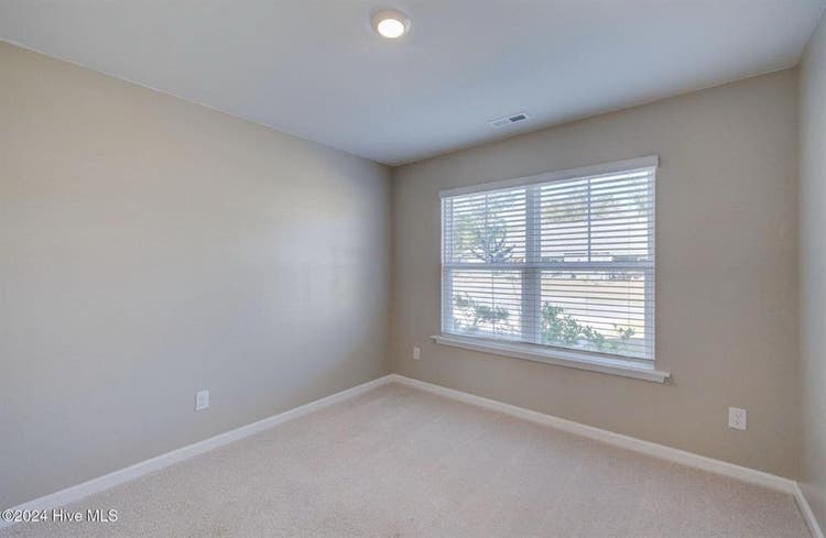 1 bedroom and 1 bathroom for rent