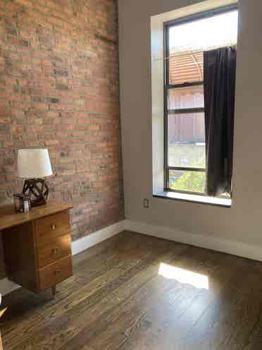 Roommate for Four Bedroom Apt